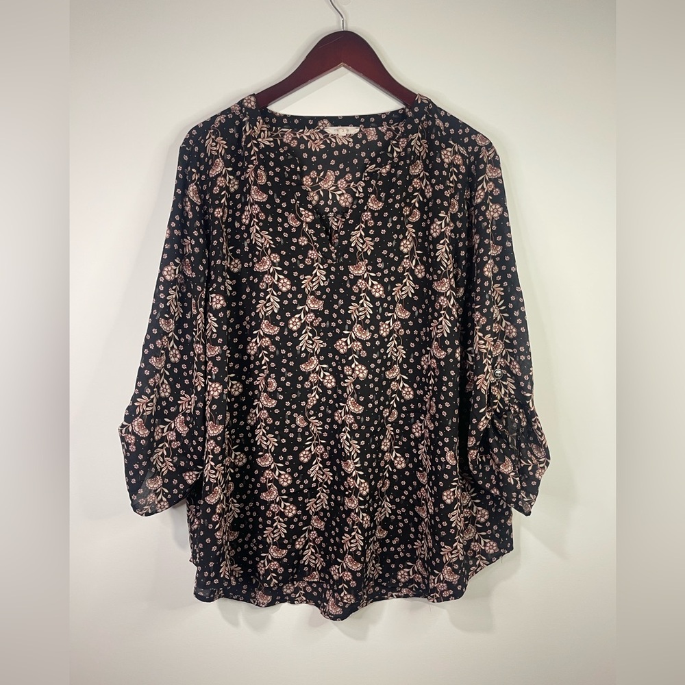 Maurices Black and‎ Pink Floral Blouse - Picture 2 of 10